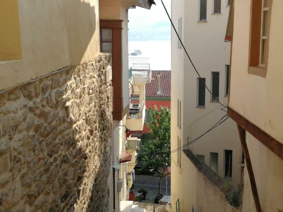 Old Town Apartment With Sea View 카발라 외부 사진