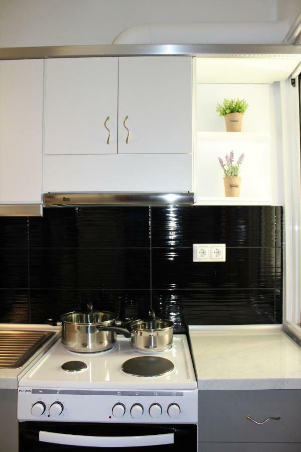 Old Town Apartment With Sea View 카발라 외부 사진