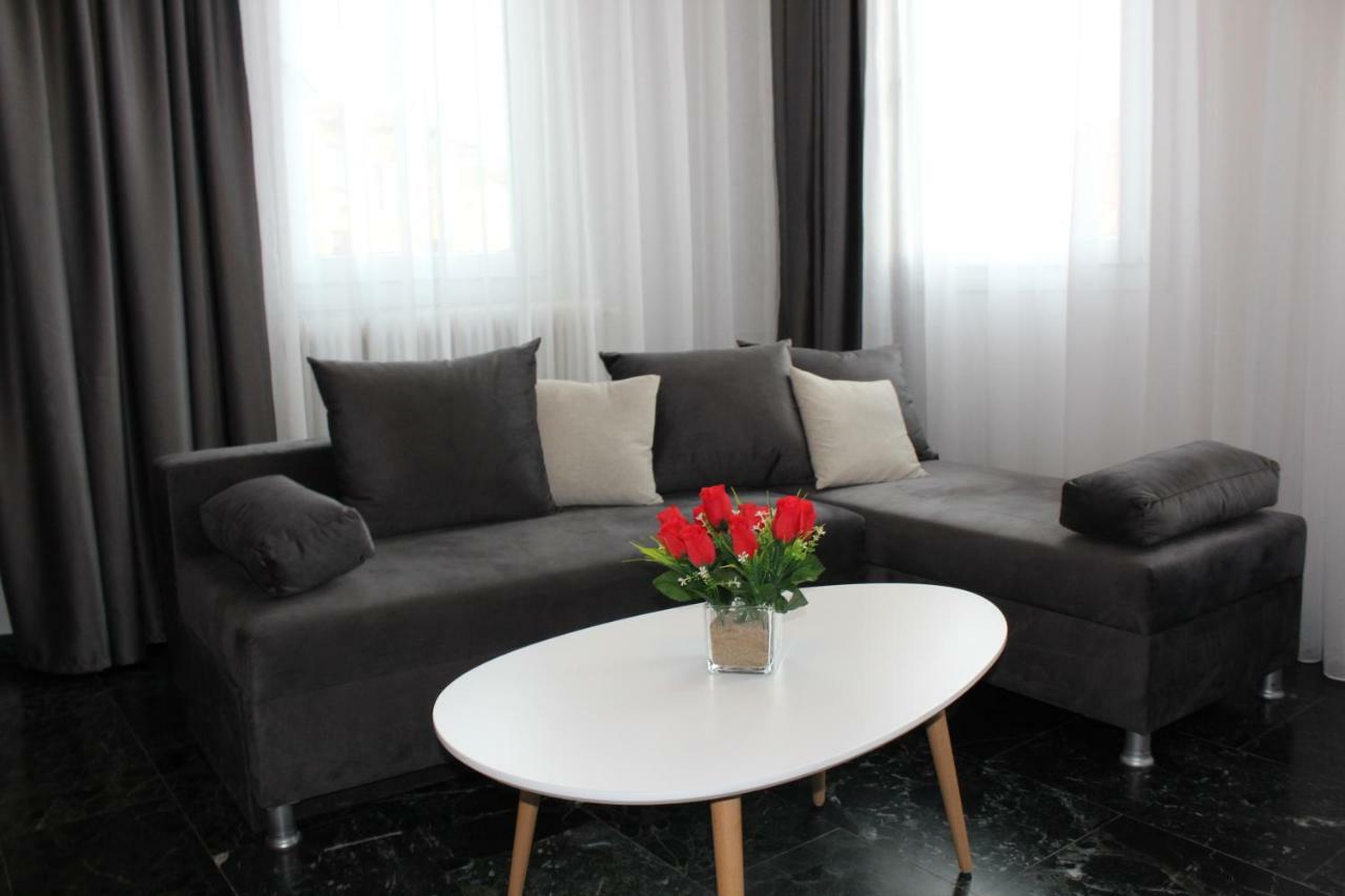 Old Town Apartment With Sea View 카발라 외부 사진